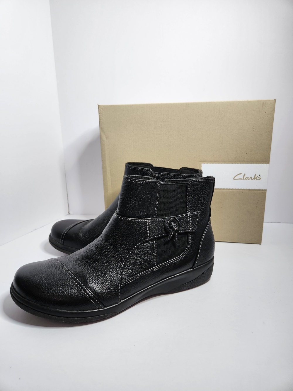 Clarks Women’s Cheyn Work Black Leather Ankle Boots Size 8